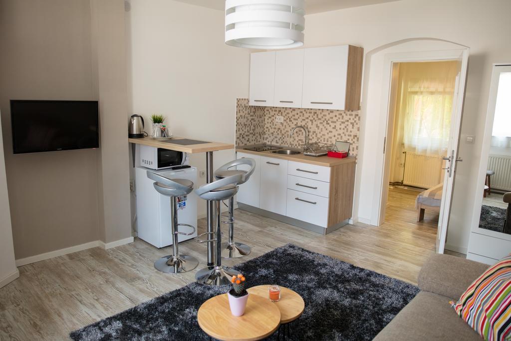 Apartment Impression Осиек Экстерьер фото