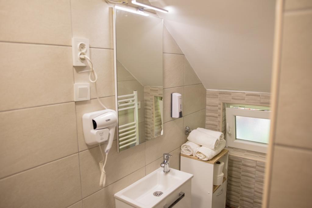 Apartment Impression Осиек Экстерьер фото