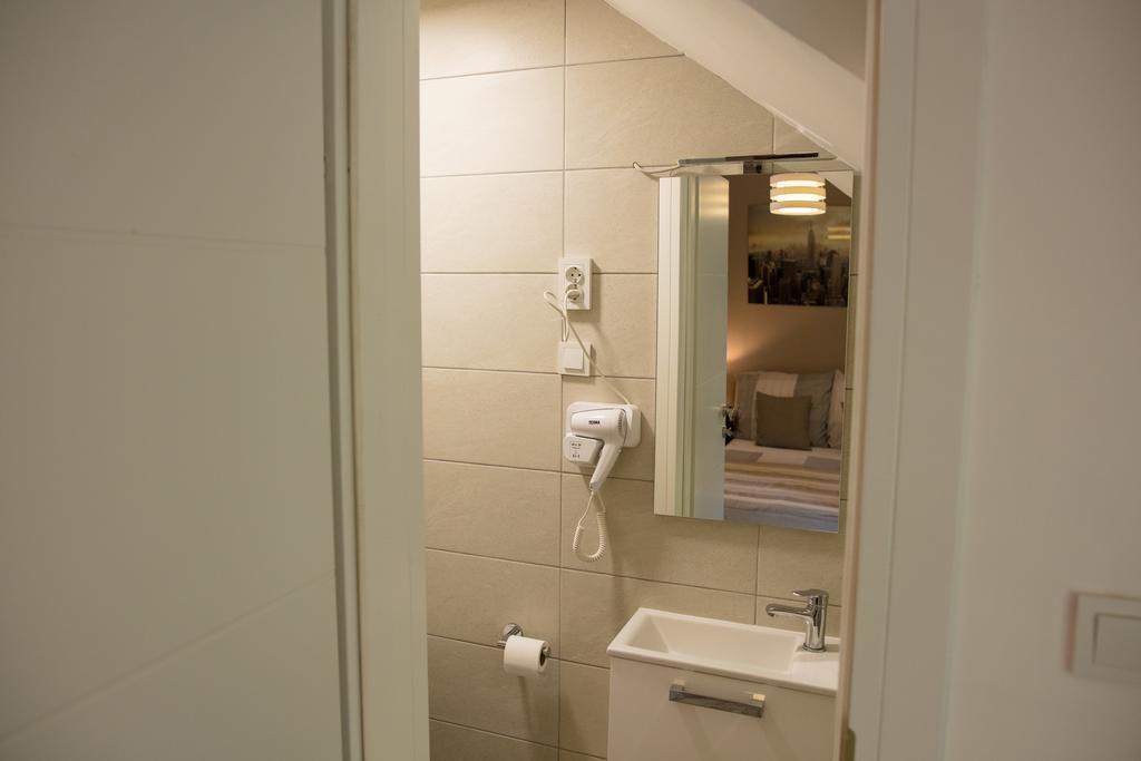 Apartment Impression Осиек Экстерьер фото