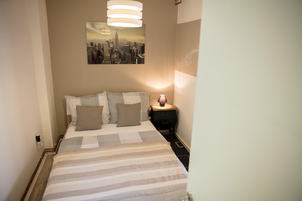 Apartment Impression Осиек Экстерьер фото