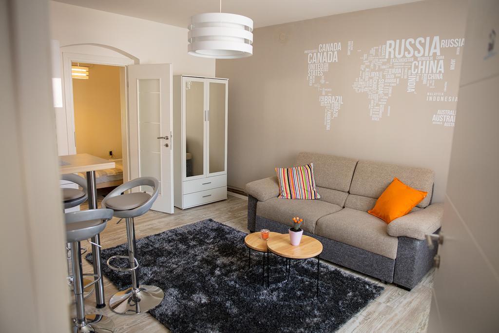 Apartment Impression Осиек Экстерьер фото