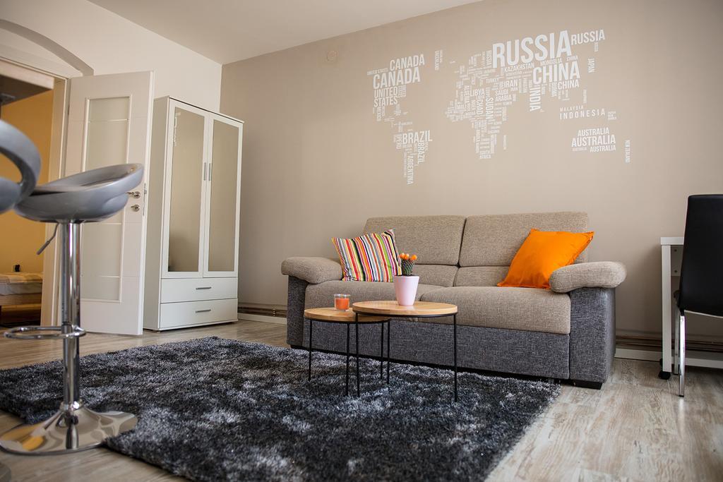 Apartment Impression Осиек Экстерьер фото